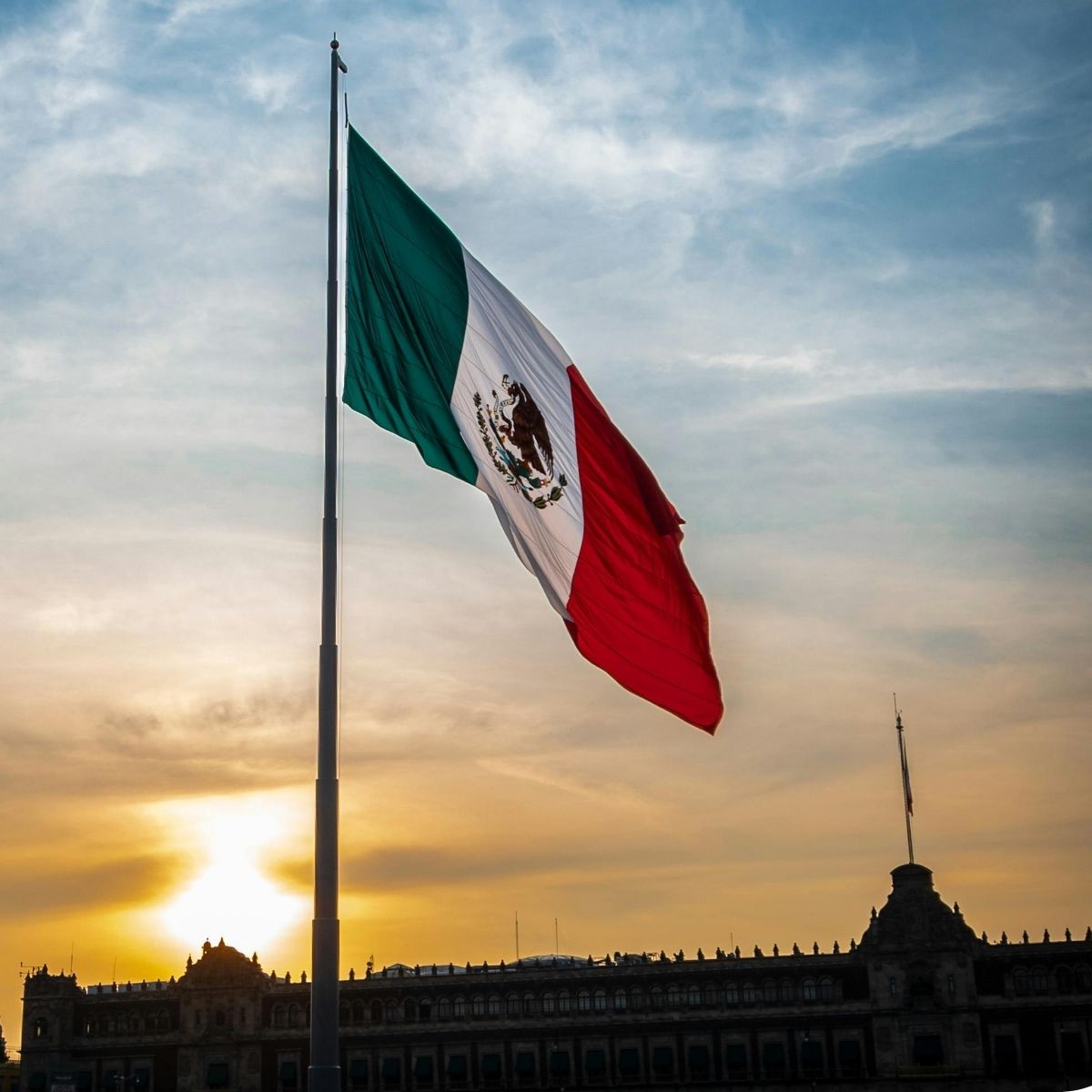Nacionalidad única para encabezar el Poder Ejecutivo: la reforma a los artículos 82, 116 y 122 de la Constitución Política de los Estados Unidos Mexicanos.